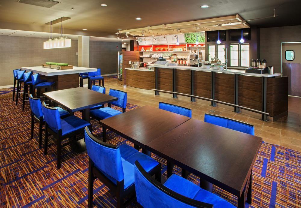 Courtyard Chicago Midway Airport Hotel Bedford Park Екстериор снимка