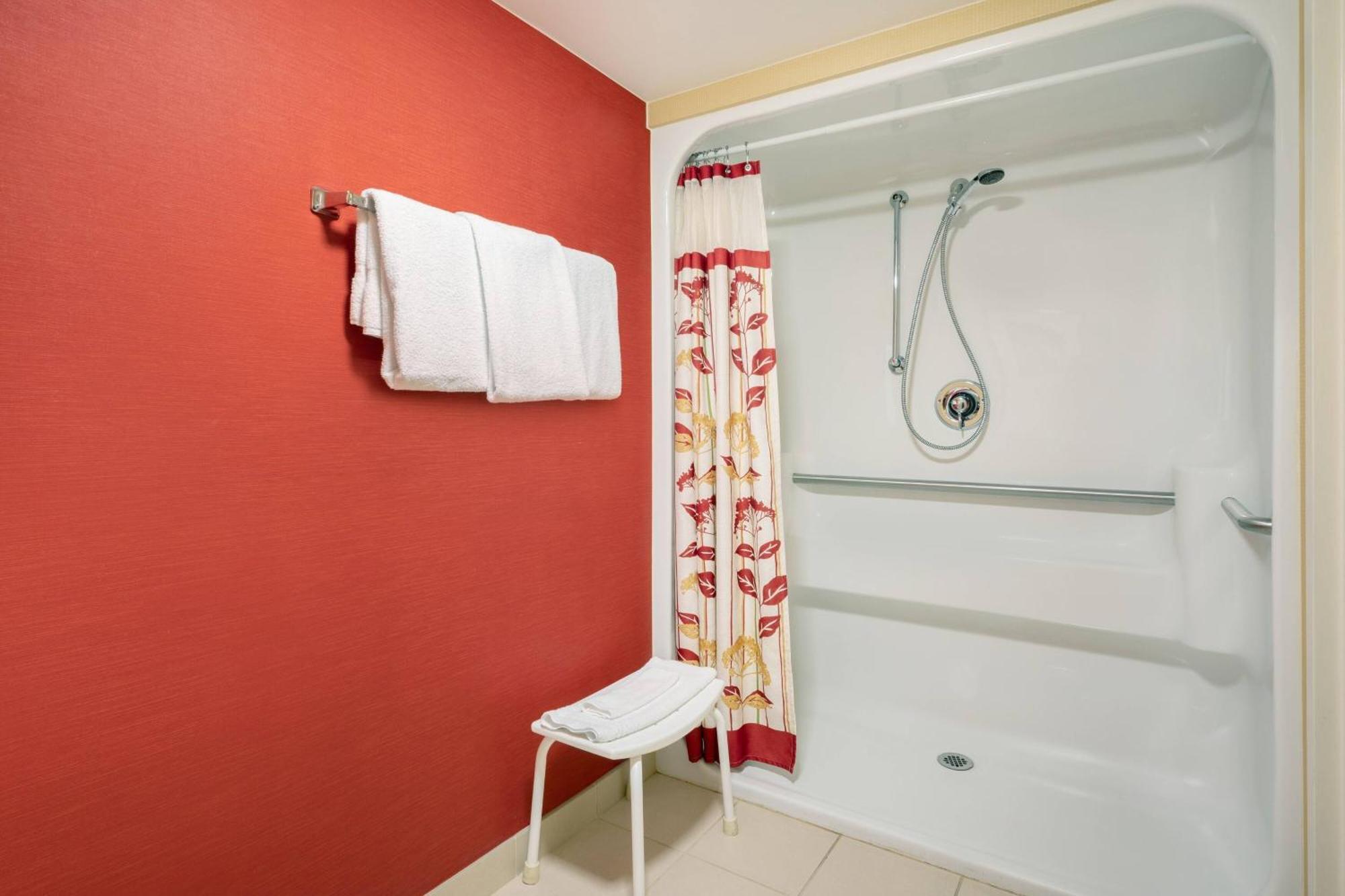 Courtyard Chicago Midway Airport Hotel Bedford Park Екстериор снимка