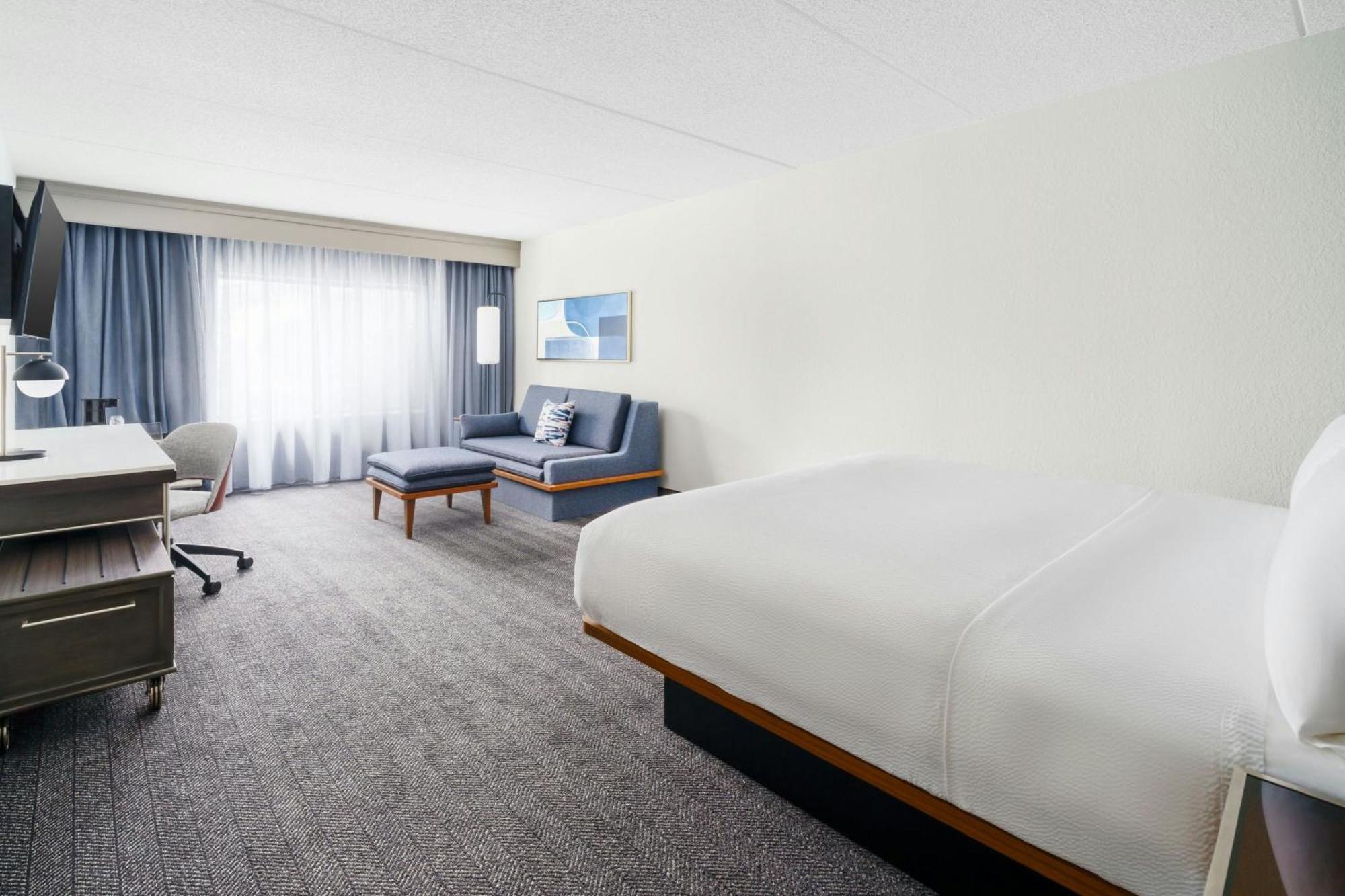 Courtyard Chicago Midway Airport Hotel Bedford Park Екстериор снимка